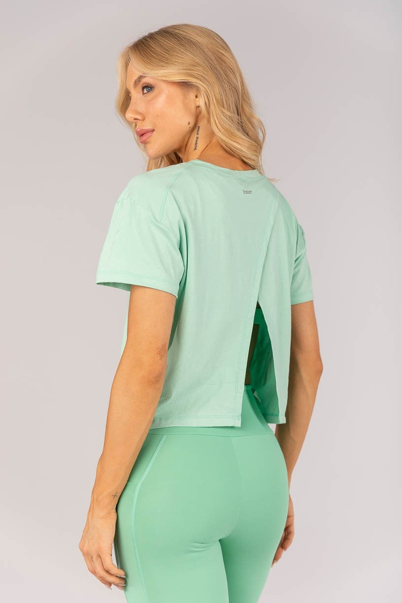 Blusa com Abertura Nas Costas (Chá Verde) | Ref: K4377-D