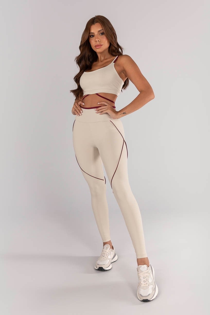 Calça Legging com Detalhe Vivo e Vira (Off-White / Vinho) | Ref: K4615-A