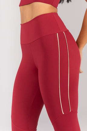 Calça Legging com Vivos na Lateral e Recorte (Vinho / Ivory) | Ref: K4677-C