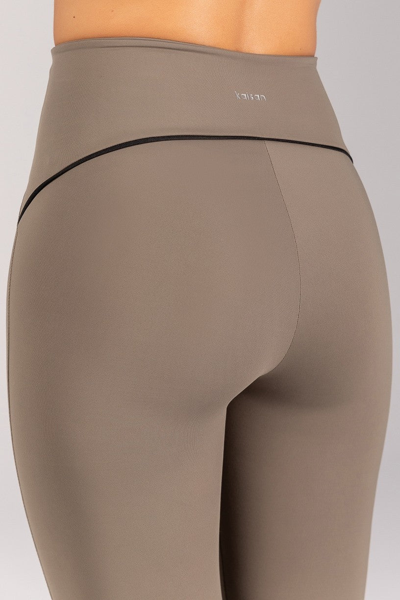 Calça Legging com Vivo e Viés Contrastante (Oliva / Preto) | Ref: K4683-B