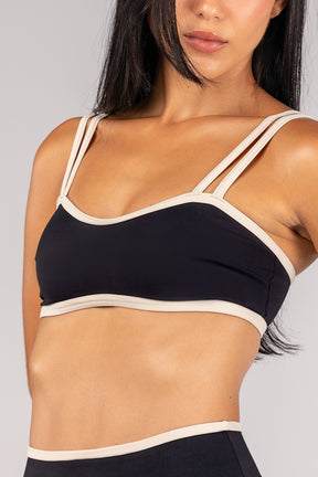 Top com Alças Duplas e Decote Sinuoso (Preto / Off-White) | Ref: K4693-A