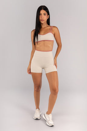 Top com Alças Duplas e Decote Sinuoso (Off-White / Telha) | Ref: K4693-B